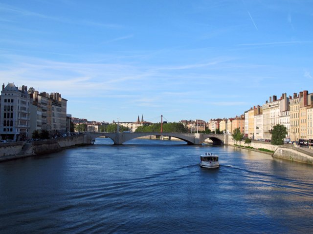 06-01-Lyon-12-0059-Saone-Pont-Bonaparte