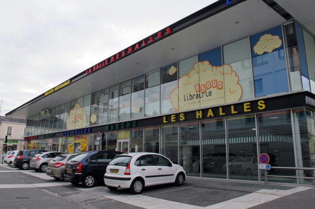 07-10-LaRoche-51-0085-La-Roche-sur-Yon-Markthalle