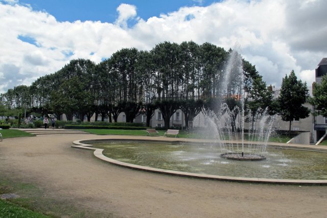 07-11-LaRoche-52-0010-LaRoche-Square-Bayard