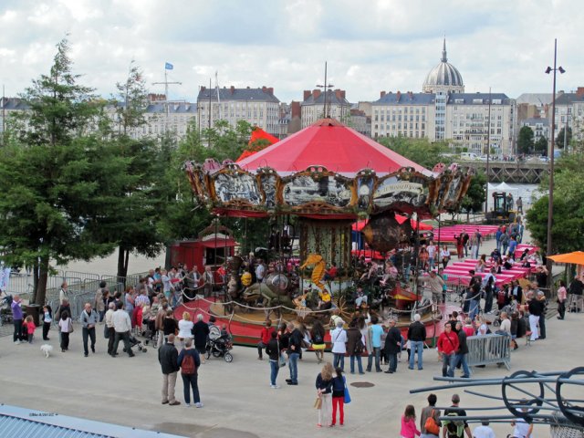 07-14-Nantes-55-Nantes-0170-Maschine-de-Iles-Karussell
