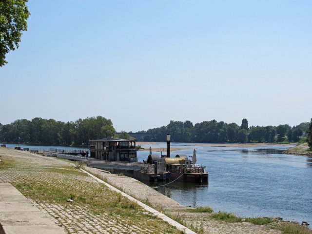 07-27-Orleans-67-0038-Orleans-Quai-du-Chatelet